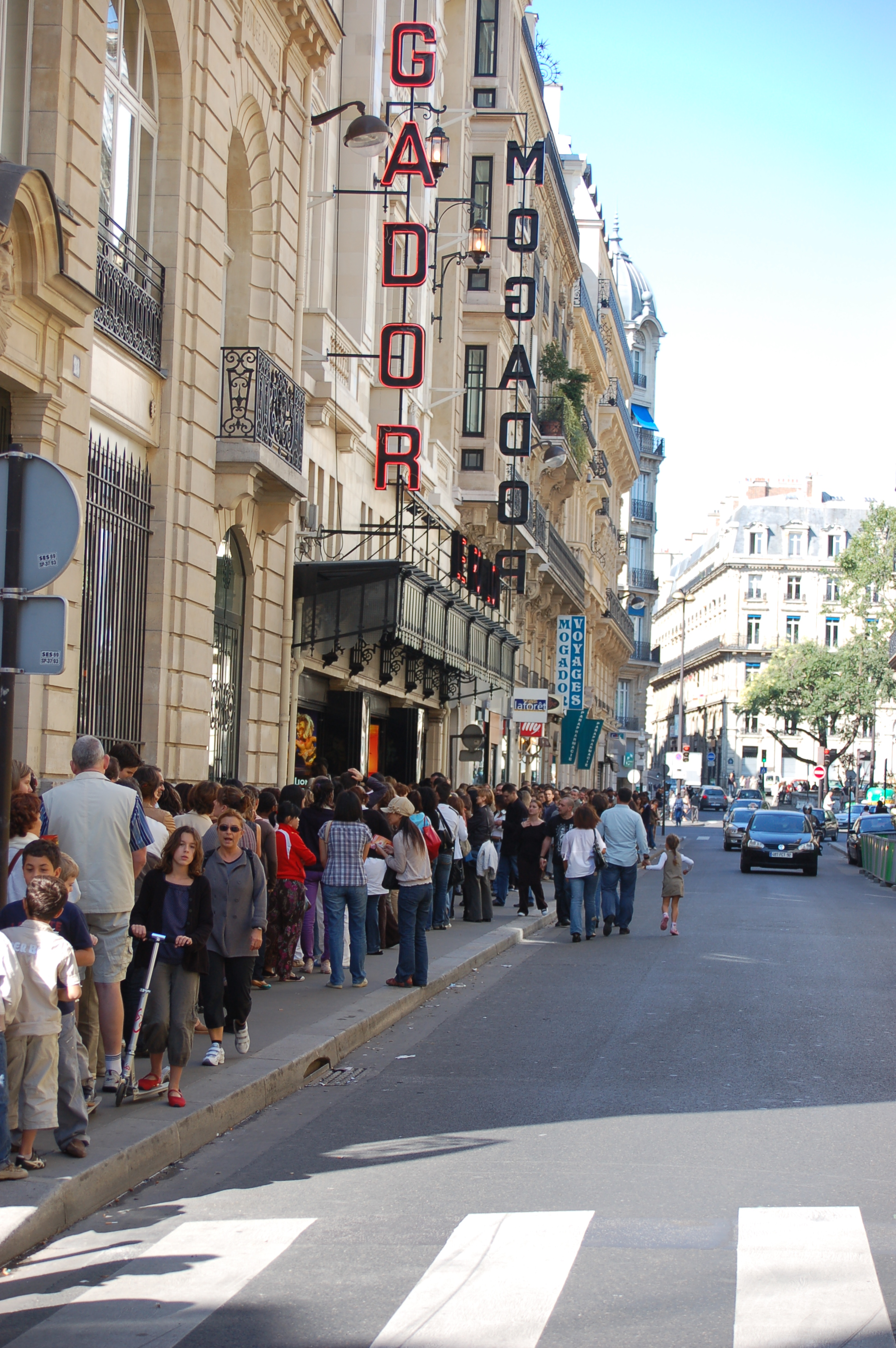 Les Portes Ouvertes du Roi Lion au théâtre Mogador