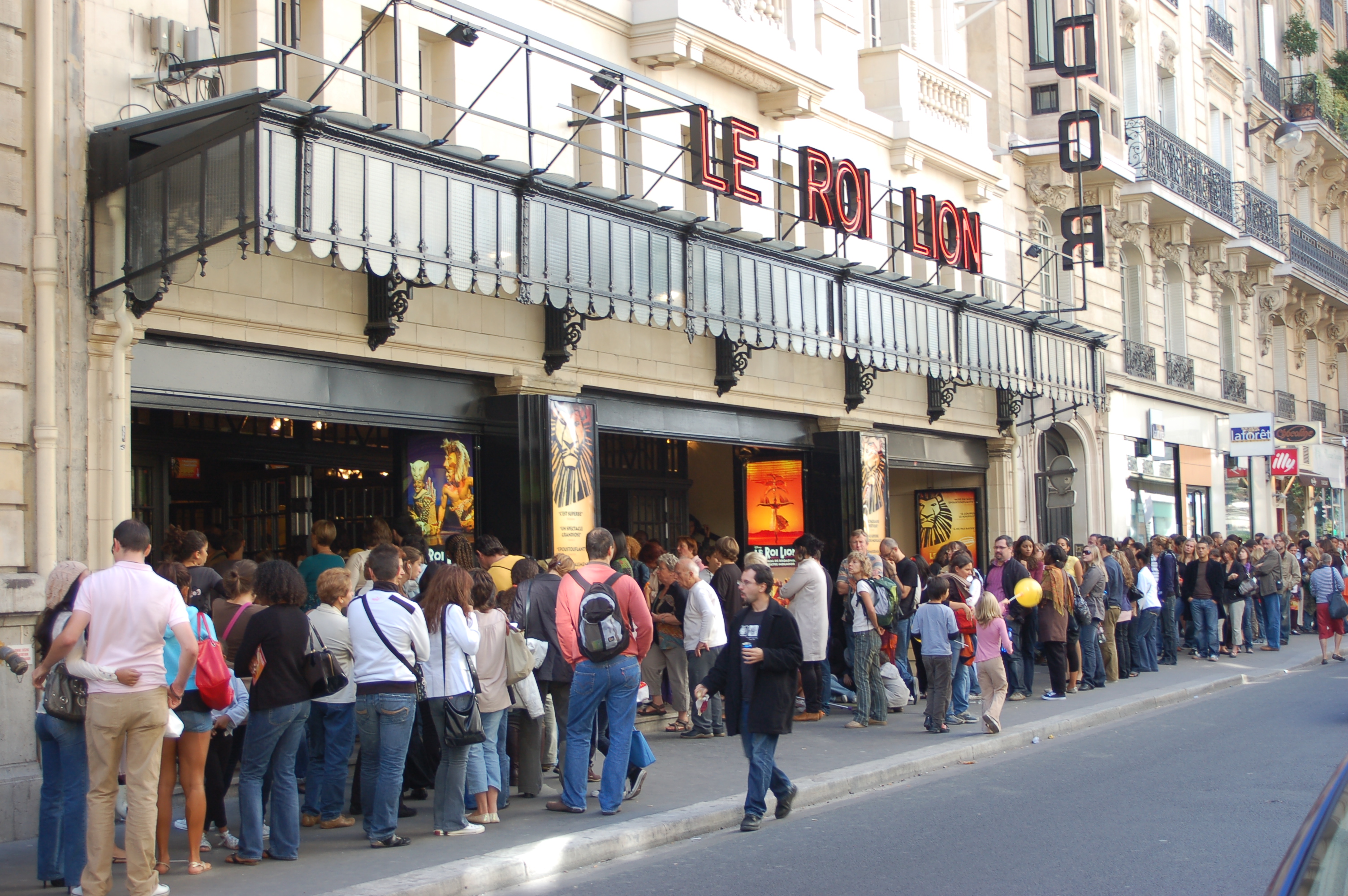 Les Portes Ouvertes du Roi Lion au théâtre Mogador